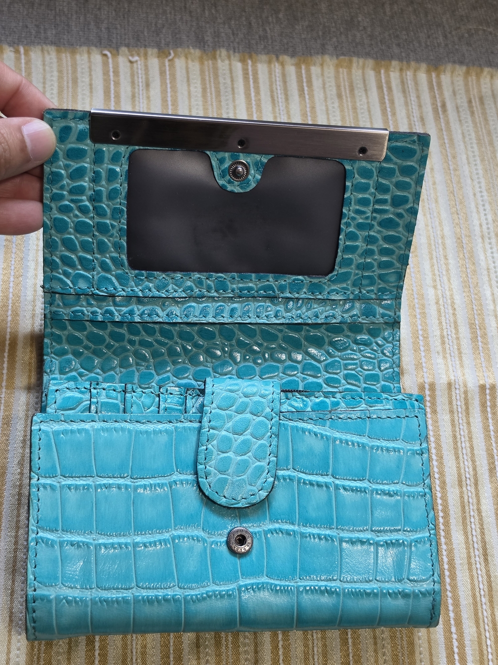 Patricia Nash Wallet - Picture 4 of 10